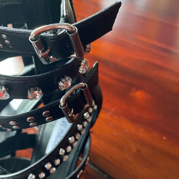 Steve Madden black silver studded heel booties. - Picture 6 of 6